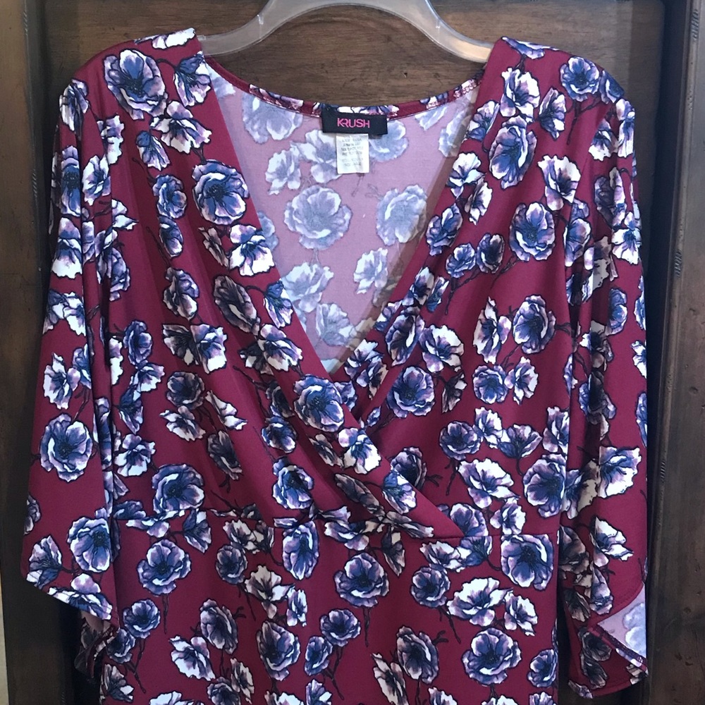 Krush Purple Floral & Maroon Top Split Sleeves LG